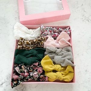 Brand new, 8 sets of piggy bows baby girl